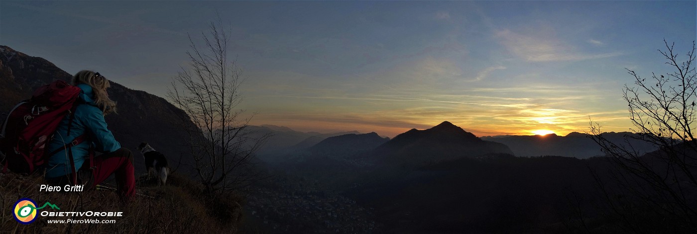 70 Panoramica sul tramonto in Val Serina.jpg